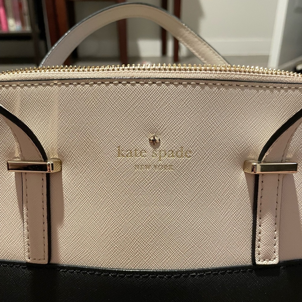 Black and Cream Kate Spade Purse - Picture 5 of 10